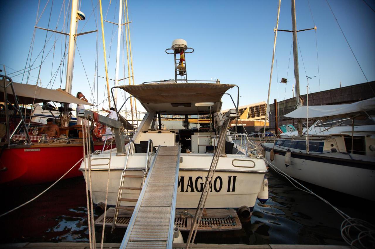 Magno II Boat Sant Adria de Besos Exterior foto